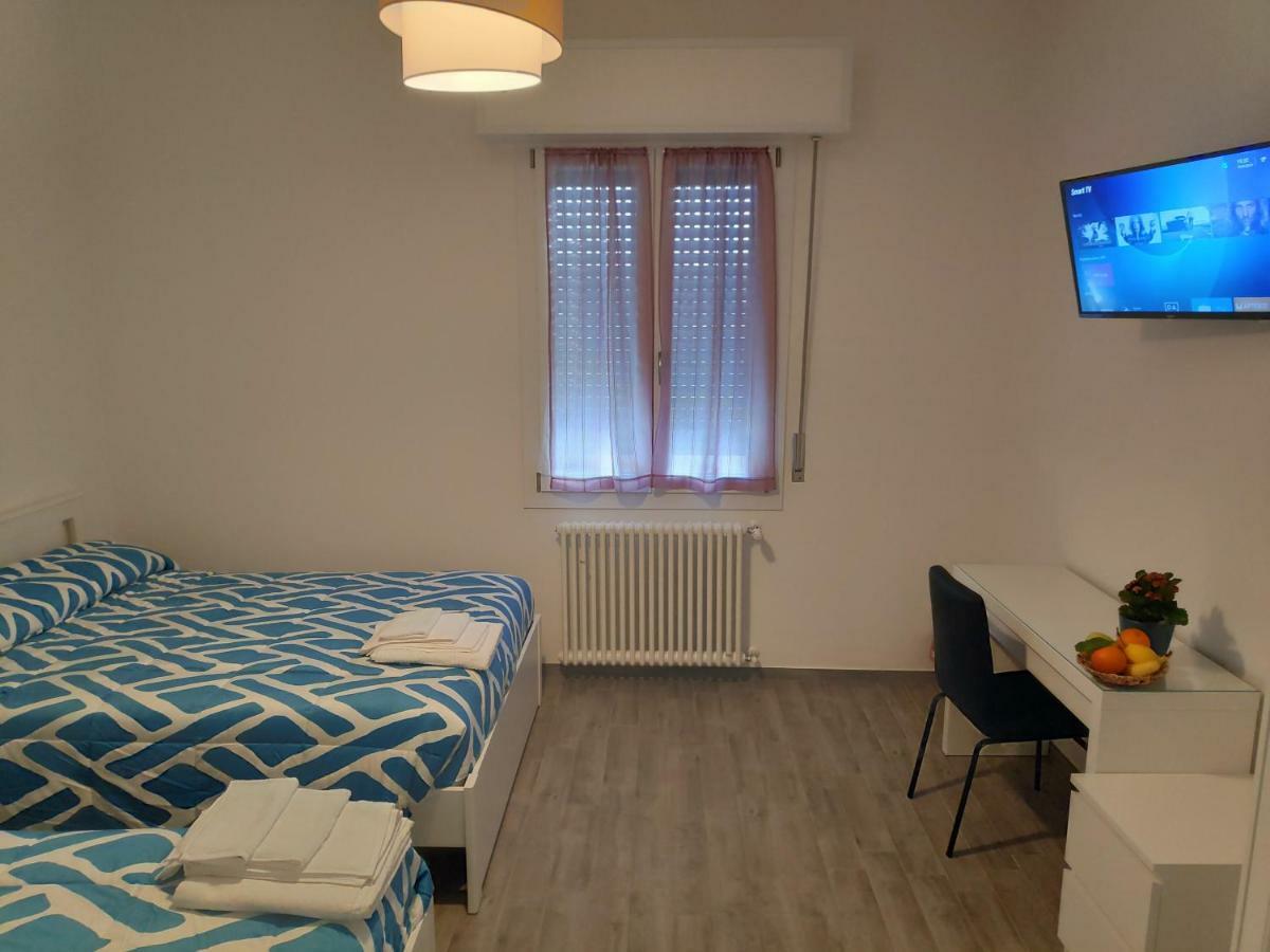 Casadei Guest House Stazione Болонья Экстерьер фото