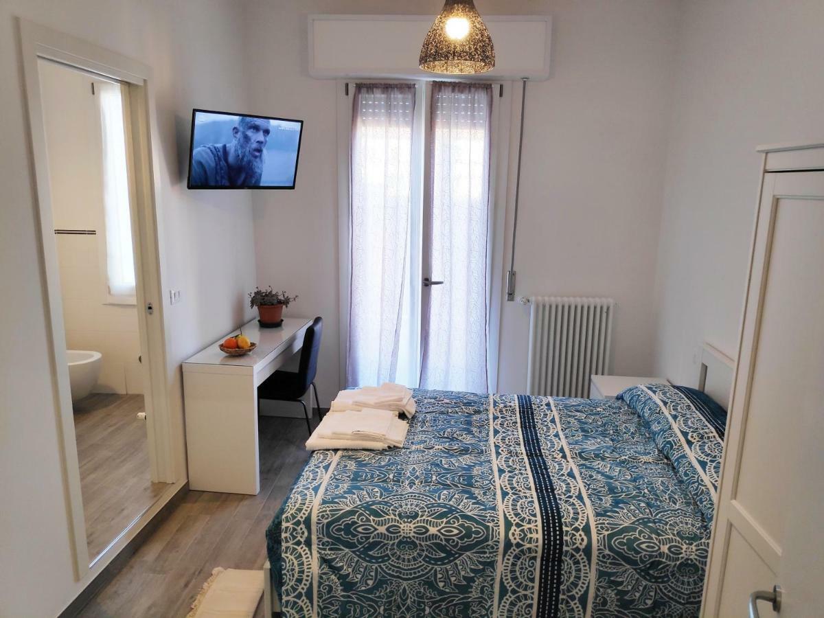 Casadei Guest House Stazione Болонья Экстерьер фото